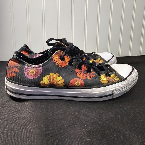 Converse Shoes - Converse Chuck Taylor's size 9 women's flowers and polka dots